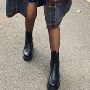 ❗️Last❗️H&M Black Chelsea Boots Size 5.5